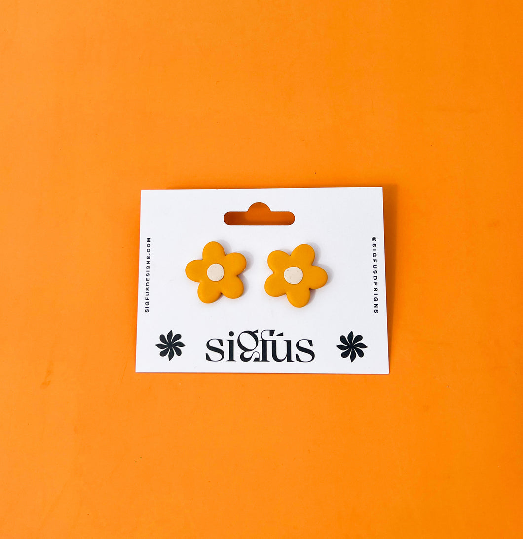 Daisy Flower Studs